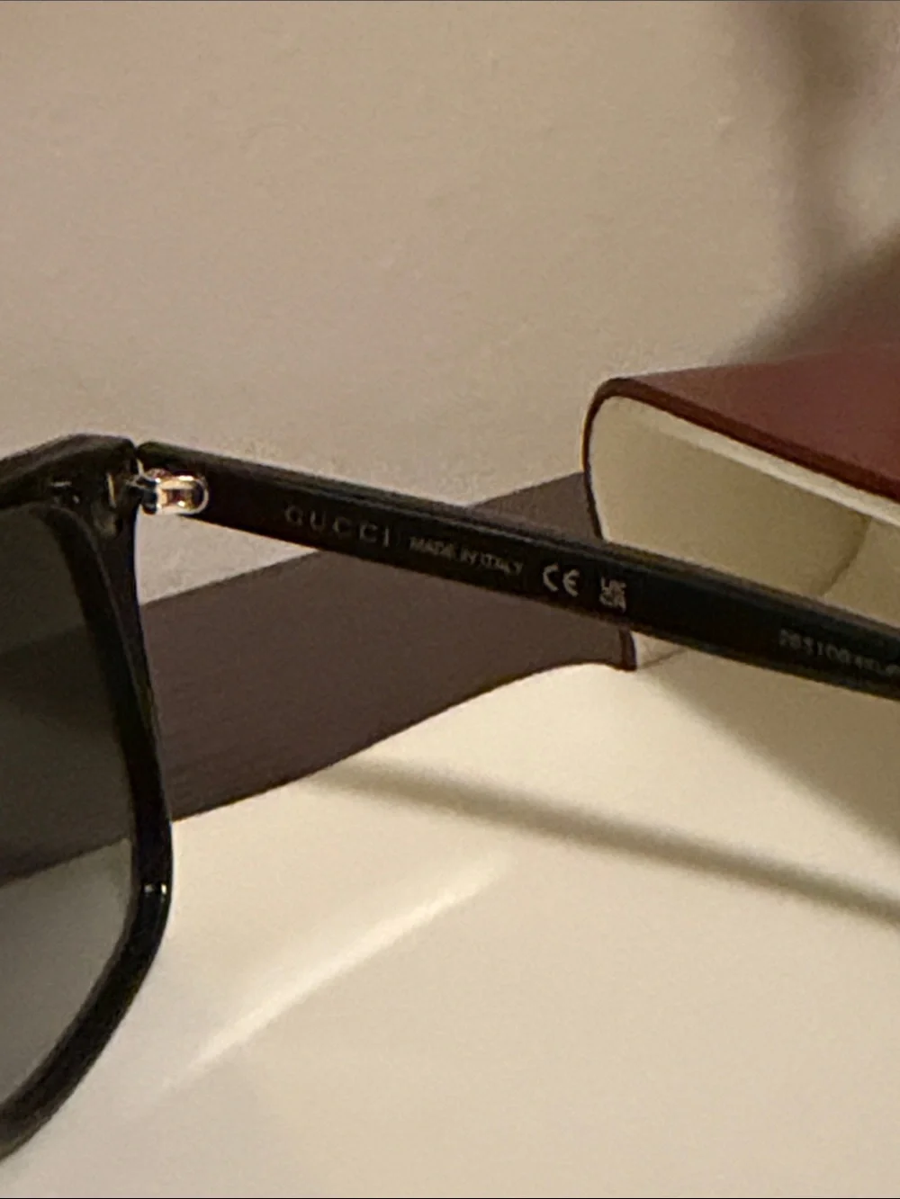 Gucci Cateye Square with red leather Gucci case